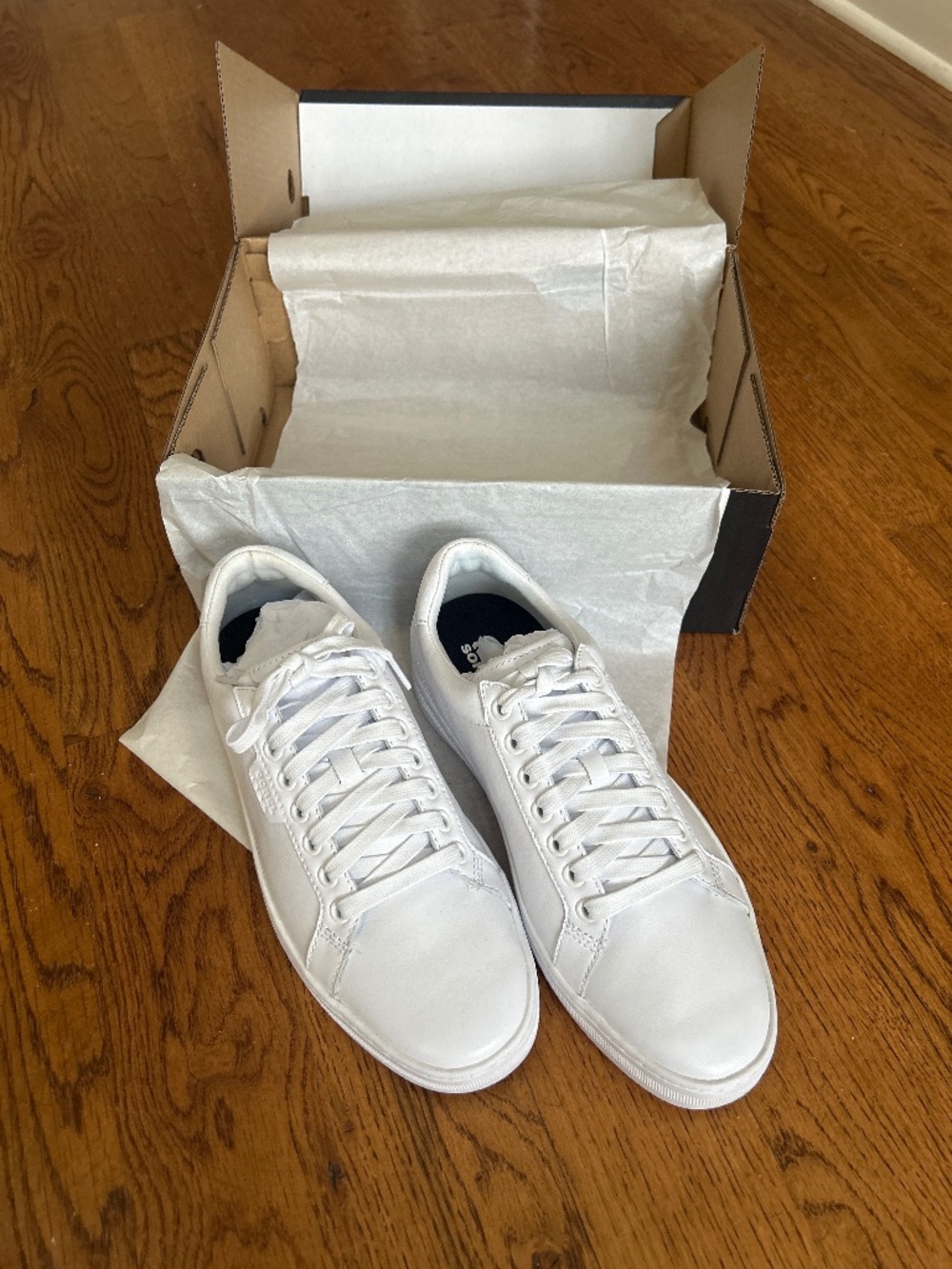 Sorrel Cyprus LX , women’s 8.5, white